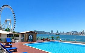 Apartamento em Prédio com Vista Mar encantadora - Praia, Piscina e Garagem